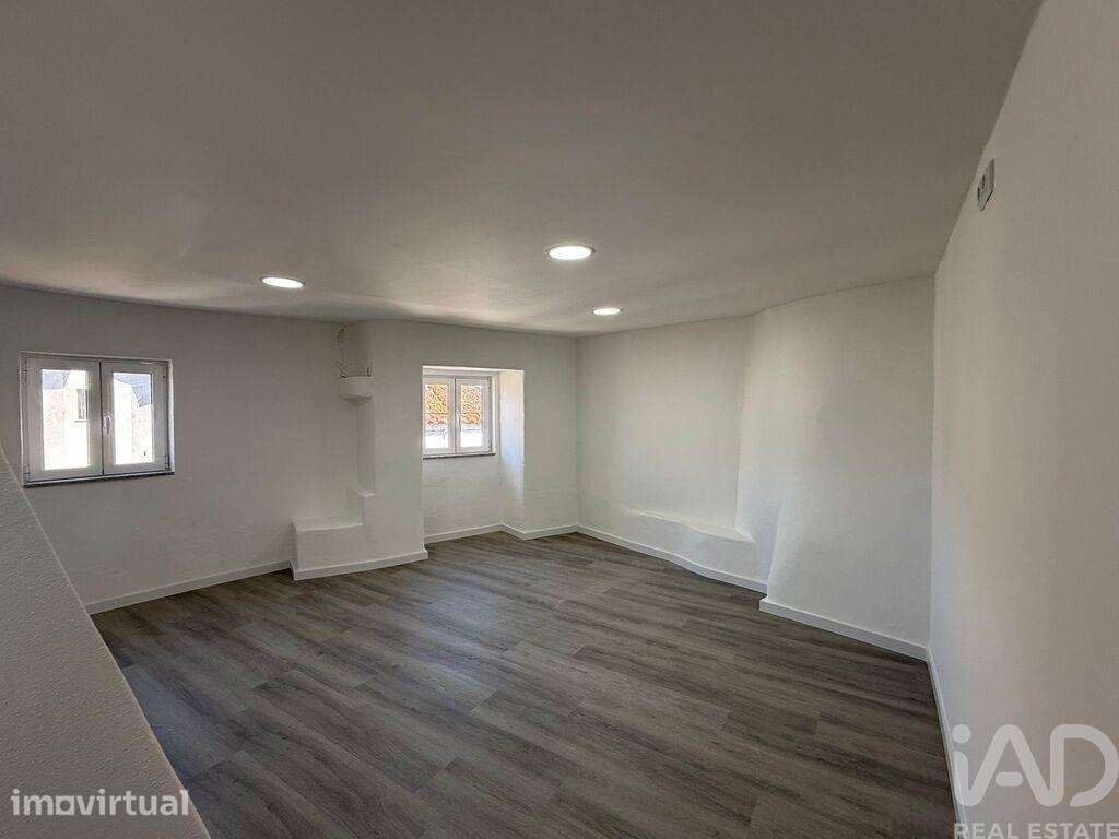 Moradia geminada T2 em São João de Areias de 48 m2 - Grande imagem: 4/20