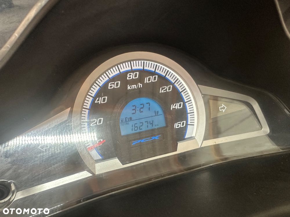 Honda PCX - 9