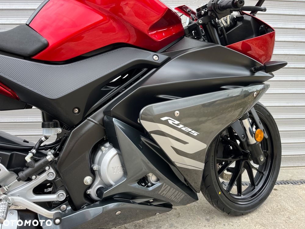 Yamaha YZF - 26