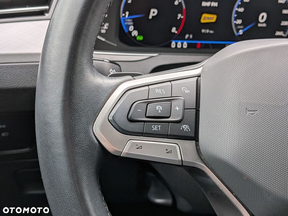 Volkswagen Passat - 26