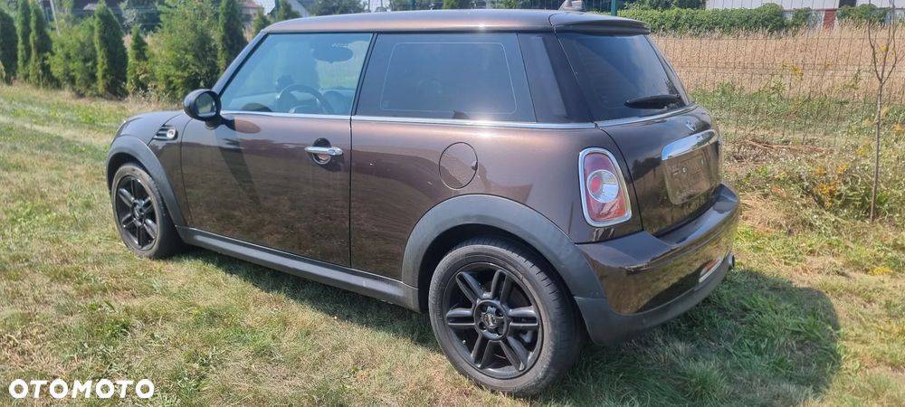 MINI ONE D - 4