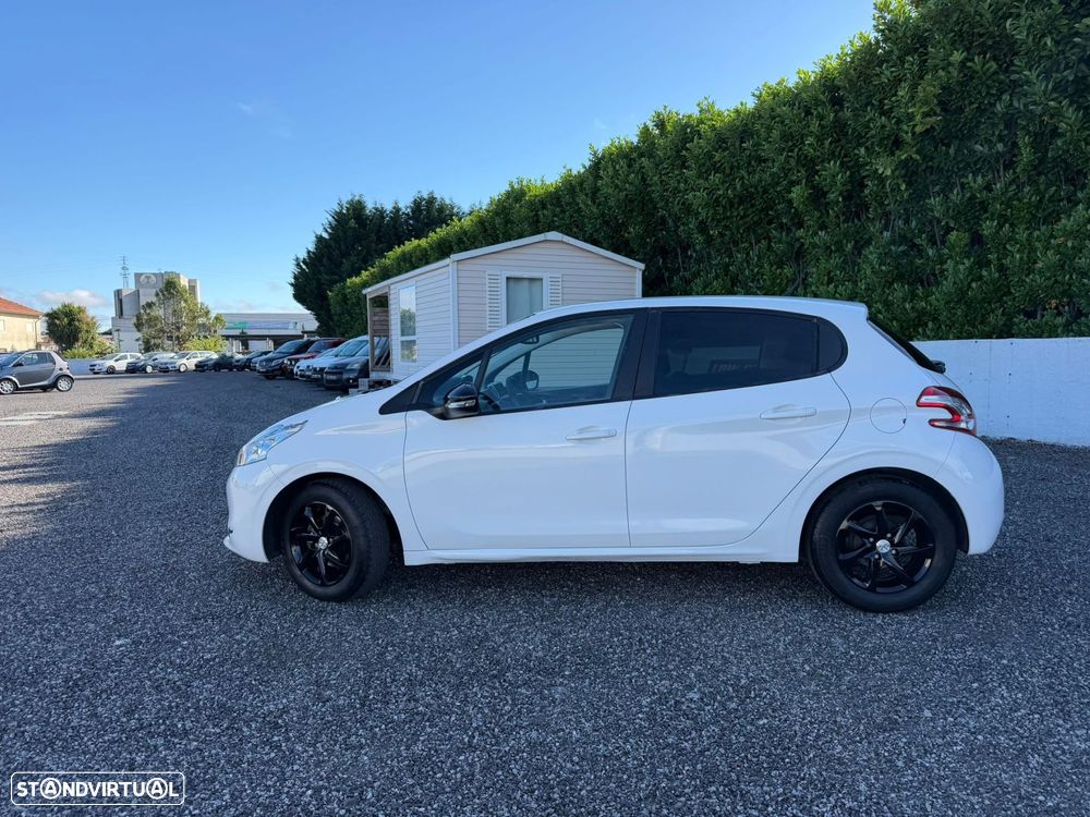 Peugeot 208 1.2 PureTech Active - 11