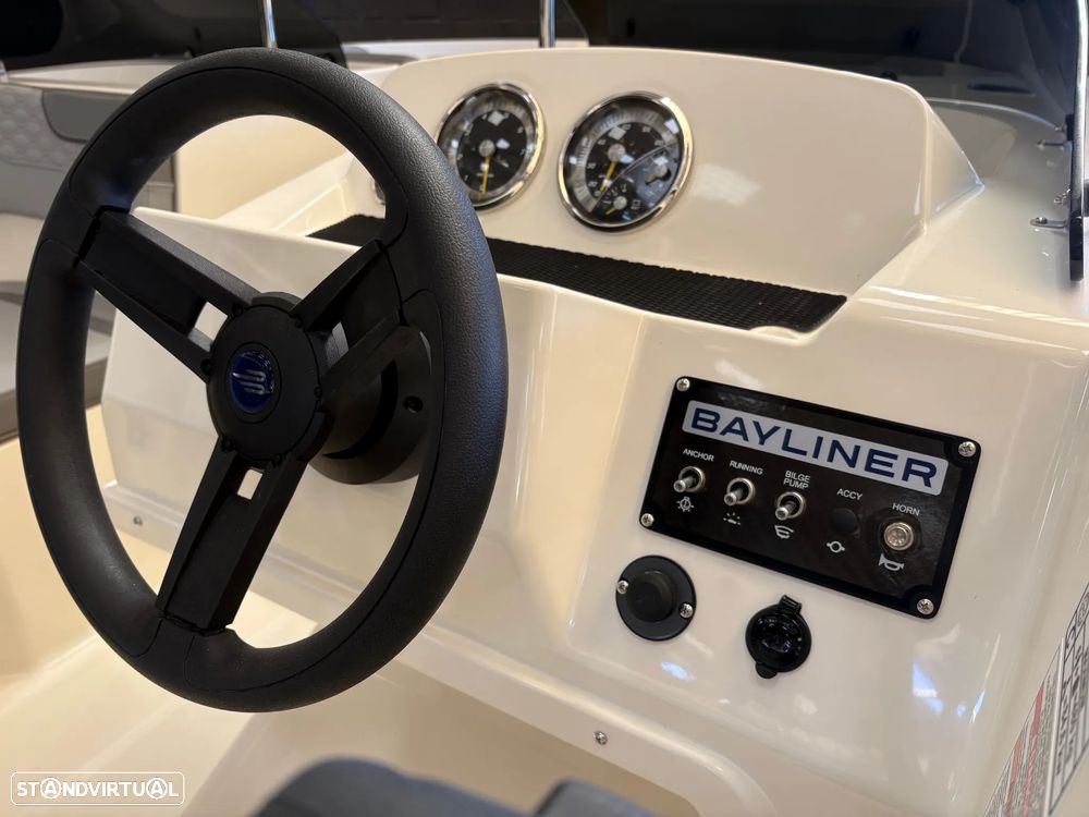Bayliner Element M17 - 7