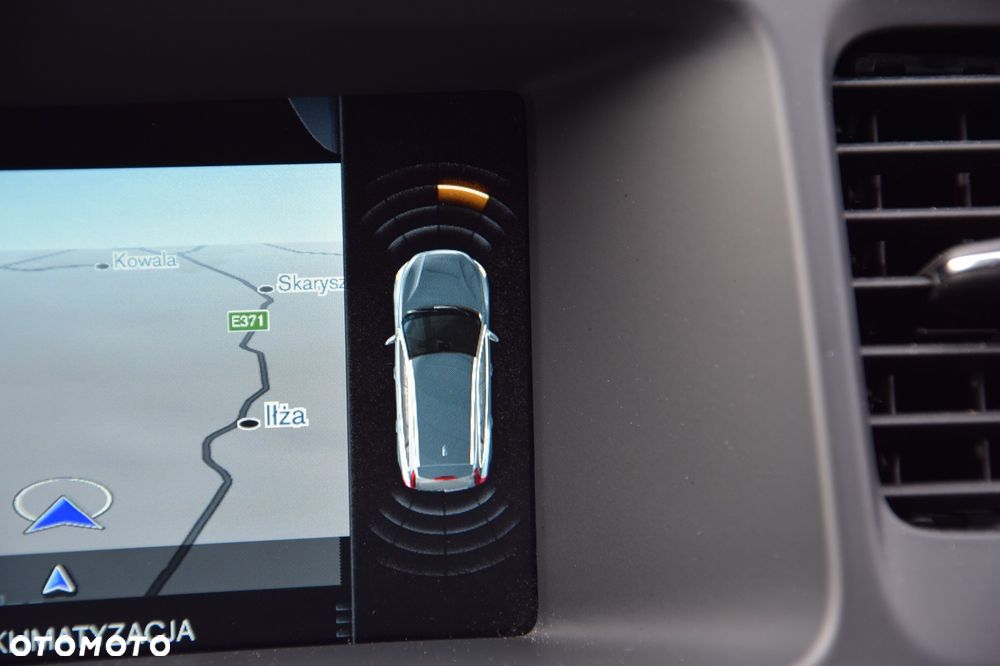 Volvo V60 D4 Momentum - 29