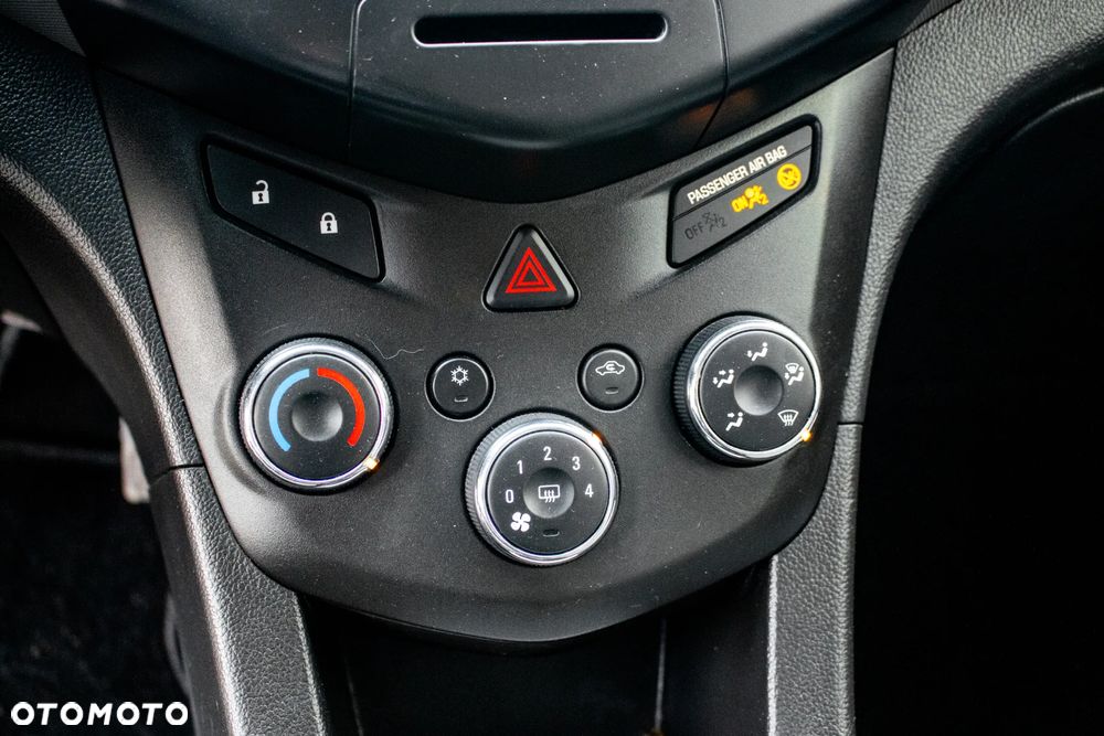 Chevrolet Aveo 1.2 LS - 20