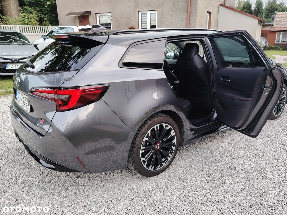Toyota Corolla 2.0 Hybrid GR Sport Dynamic - 10