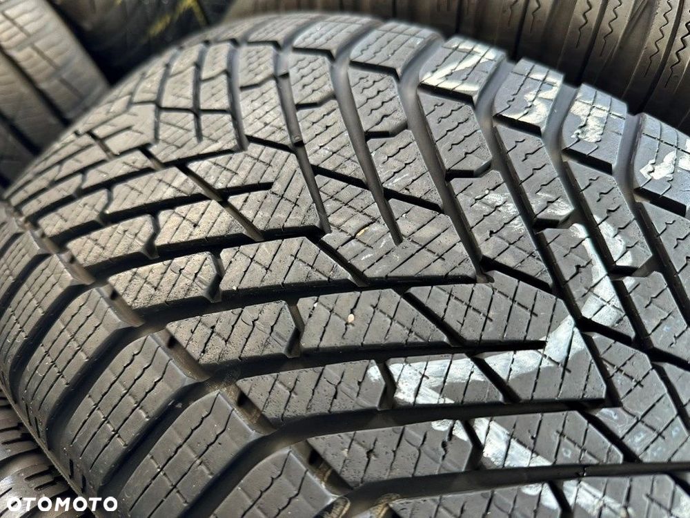 235/60r18 Pirelli Scorpi Winter 2_7,3mm_2szt_(283) - 3