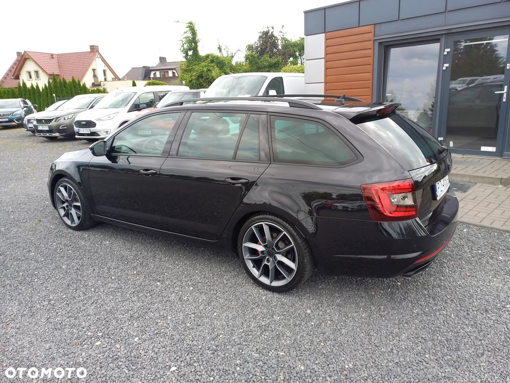Skoda Octavia 2.0 TDI SCR RS DSG - 4
