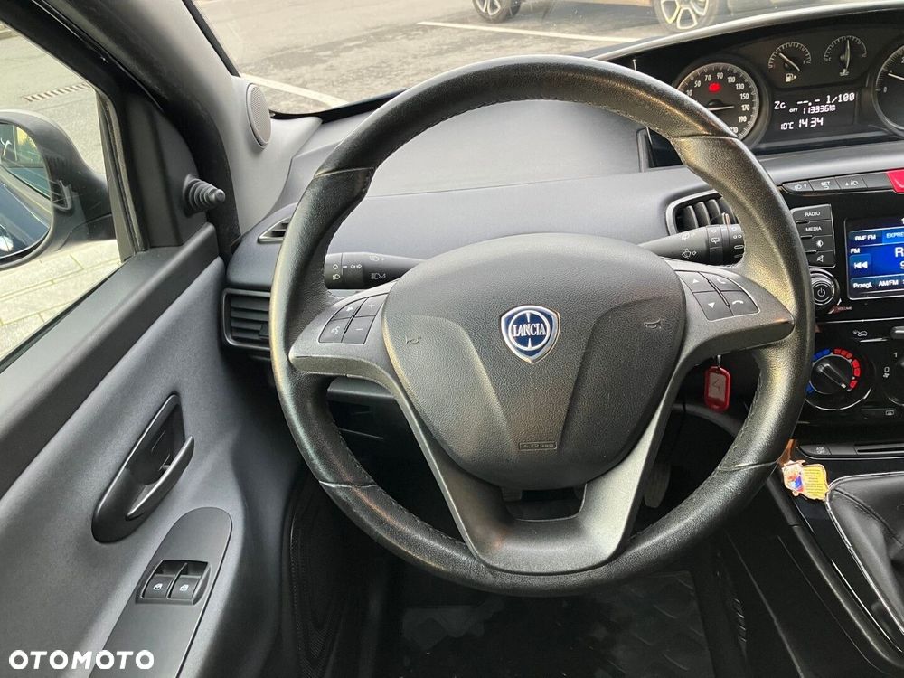 Lancia Ypsilon 1.2 8V Silver - 15