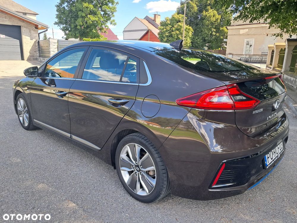 Hyundai IONIQ Hybrid Premium - 21
