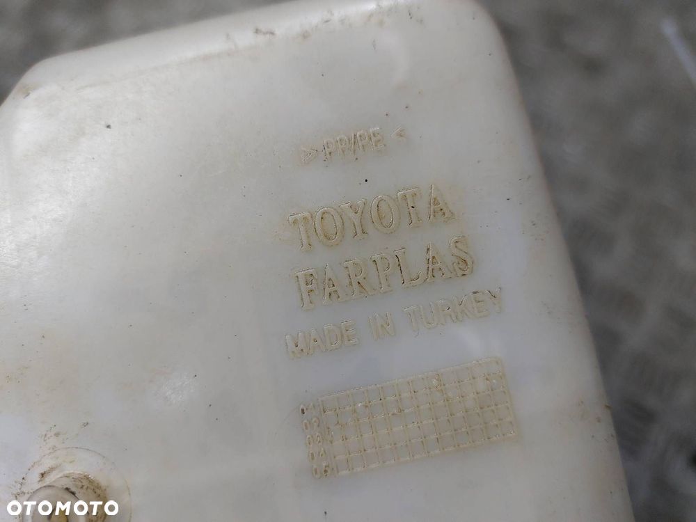 ZBIORNICZEK PŁYNU SPRYSKIWACZY + POMPKA TOYOTA COROLLA E12 - 3