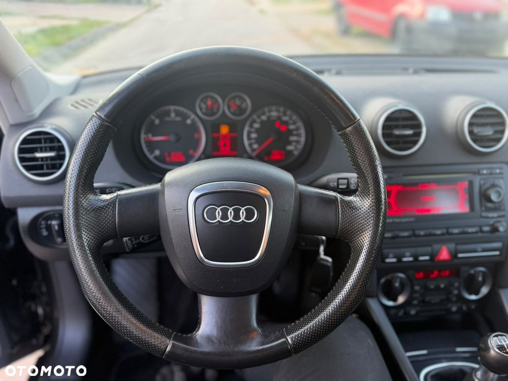 Audi A3 Sportback 2.0 TDI DPF Ambiente - 20