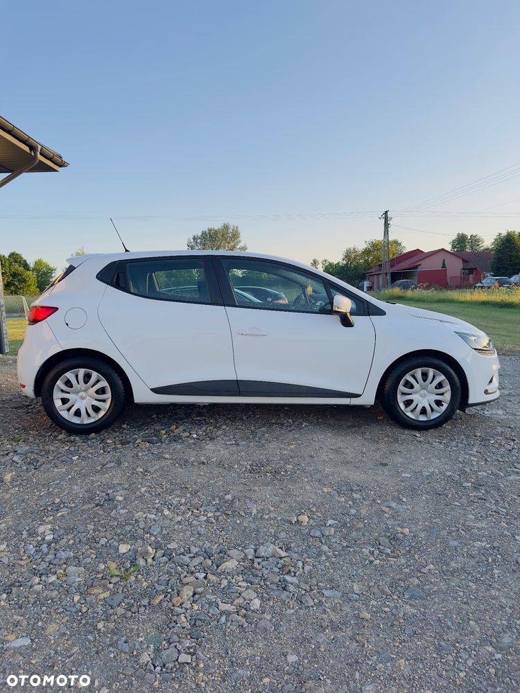 Renault Clio - 9