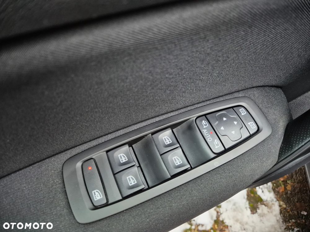 Renault Megane TCe 115 GPF LIMITED - 25