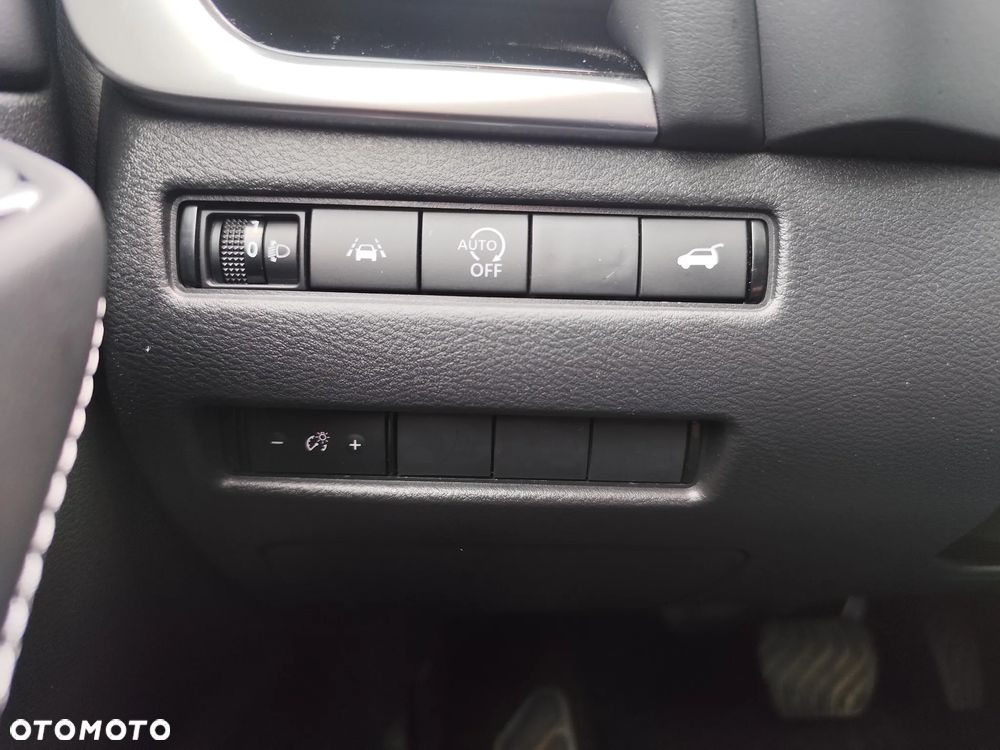 Nissan Qashqai 1.3 DIG-T MHEV N-Connecta Xtronic - 24