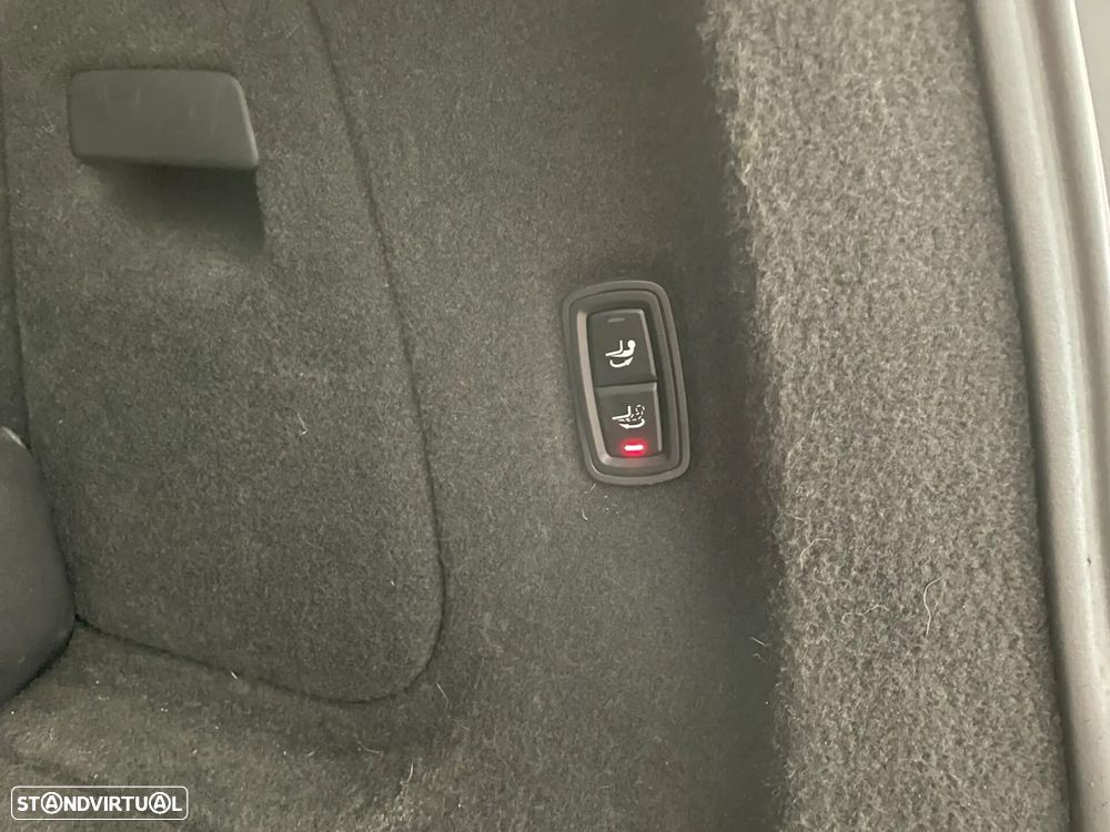 Porsche Cayenne - 30