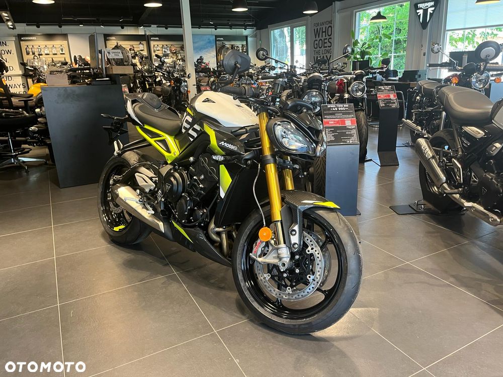 Triumph Street Triple - 4