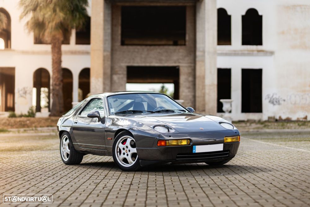 Porsche 928 S4 - 2