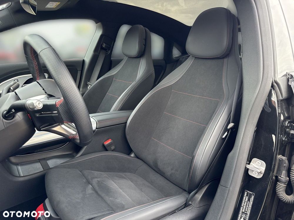 Mercedes-Benz CLA - 16