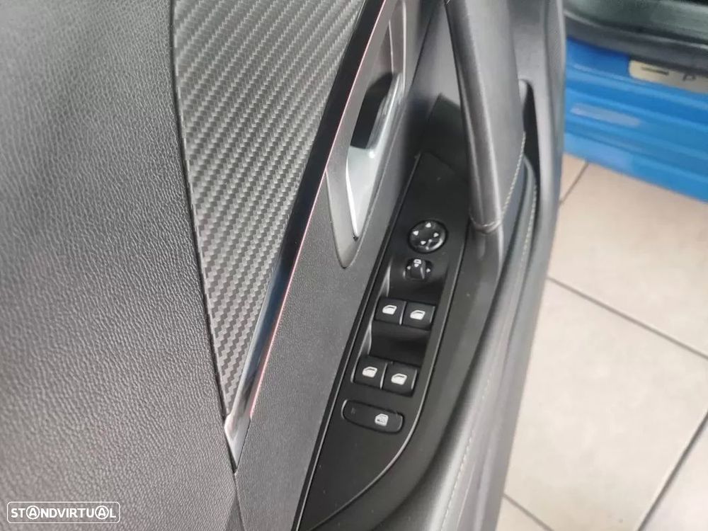 Peugeot 208 1.2 PureTech GT Line - 22