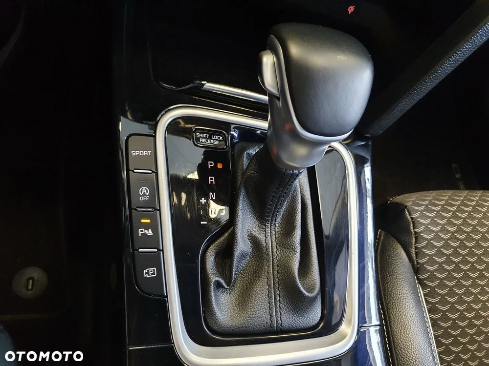 Kia Ceed 1.5 T-GDI Business Line DCT - 18