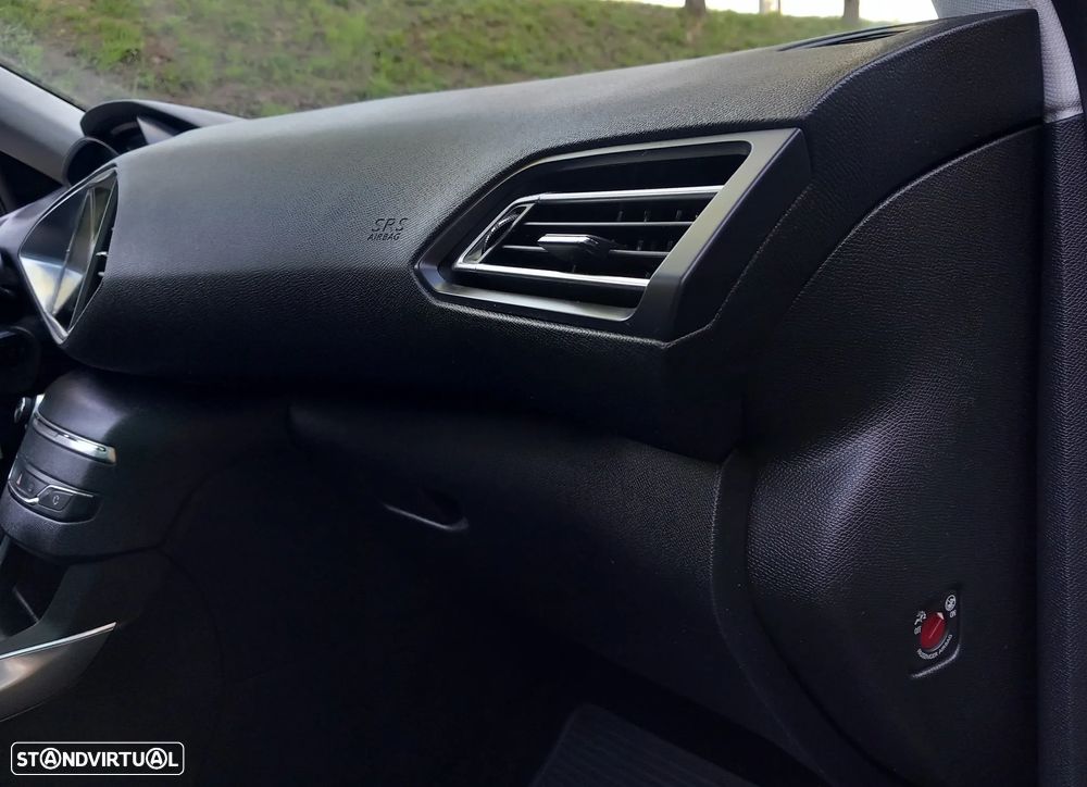 Peugeot 308 1.6 e-HDi Allure CMP6 - 12