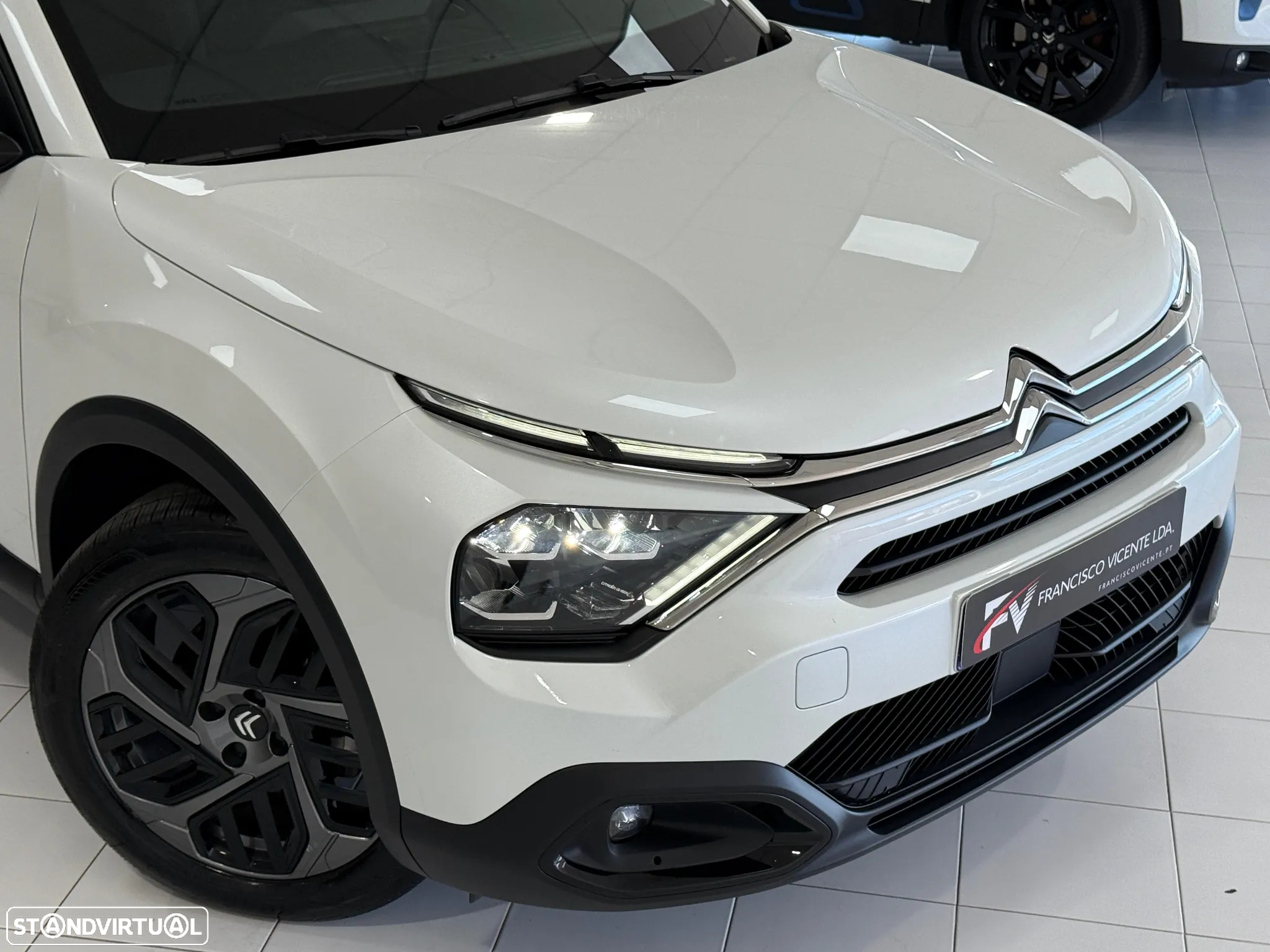Citroën C4 X 1.2 PureTech Plus EAT8 - 17