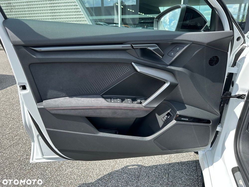 Audi RS3 Sportback - 11