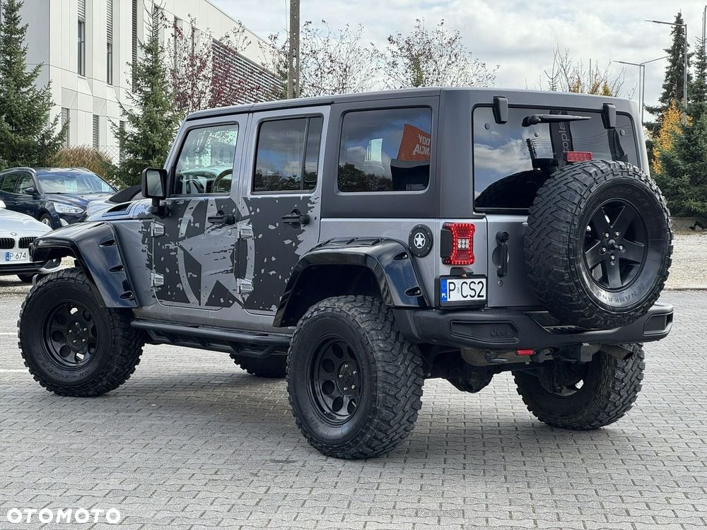 Jeep Wrangler - 8
