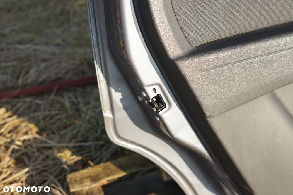 Drzwi tył tylne lewe Opel Zafira B II Z155 - 12