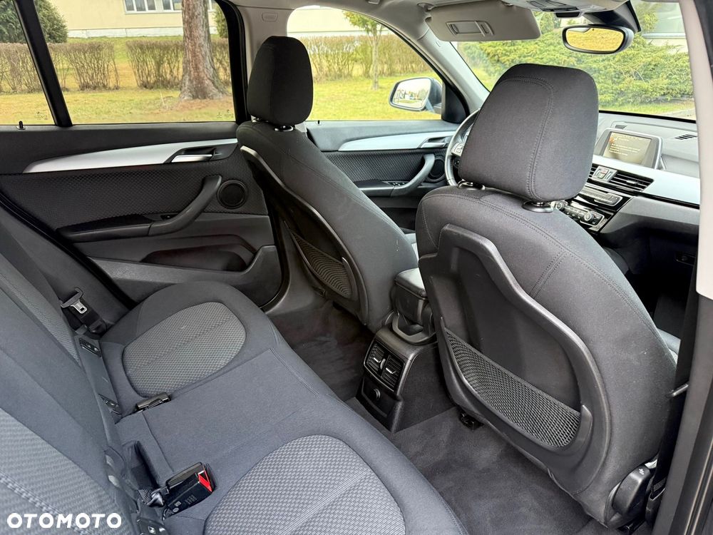 BMW X1 xDrive20d - 9