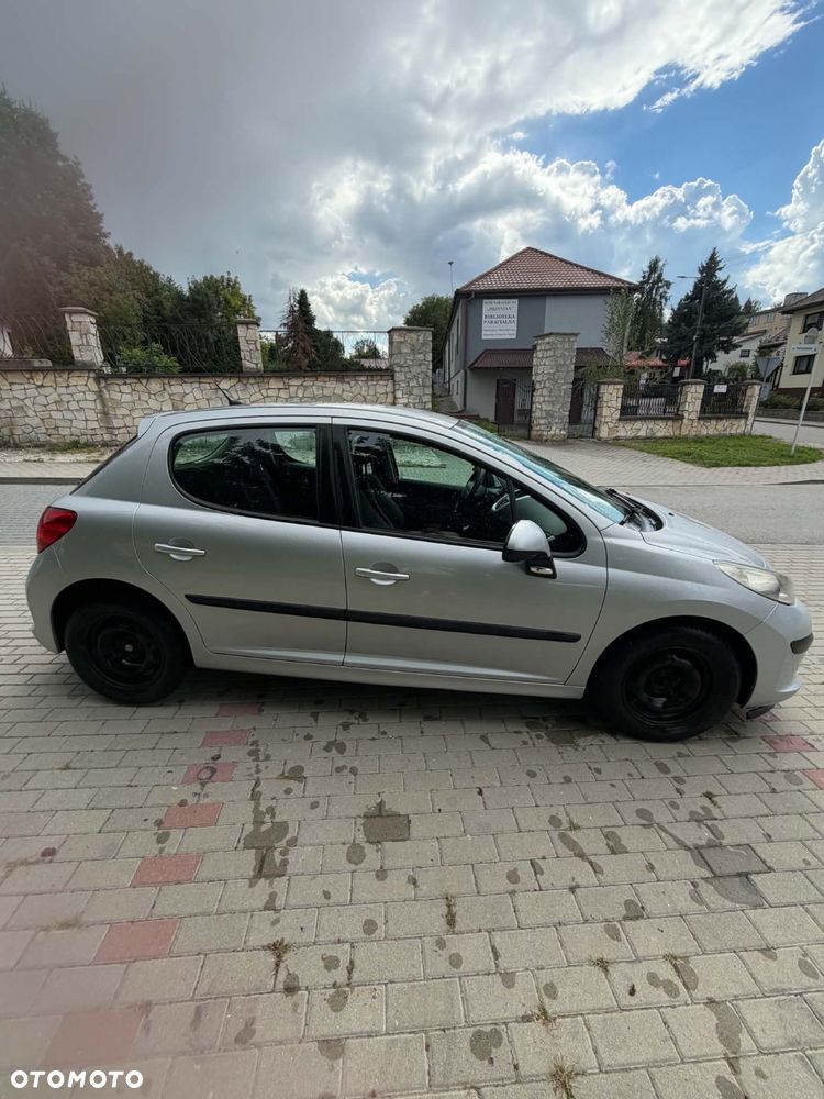 Peugeot 207 - 2