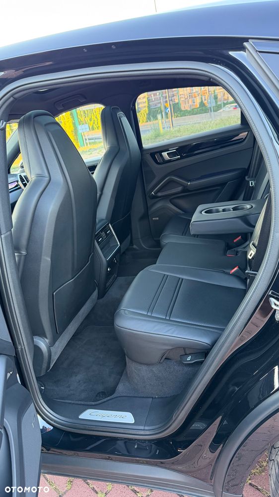 Porsche Cayenne S - 30