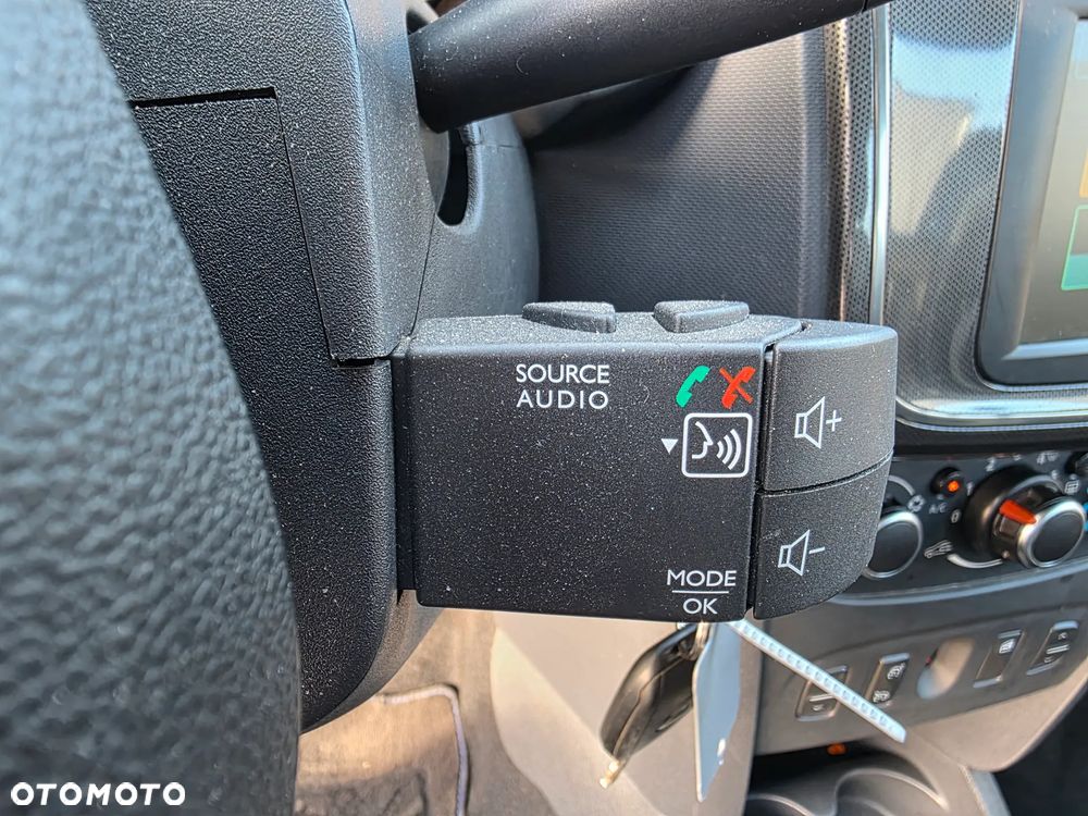 Dacia Logan TCe 90 (S&S) Stepway - 32