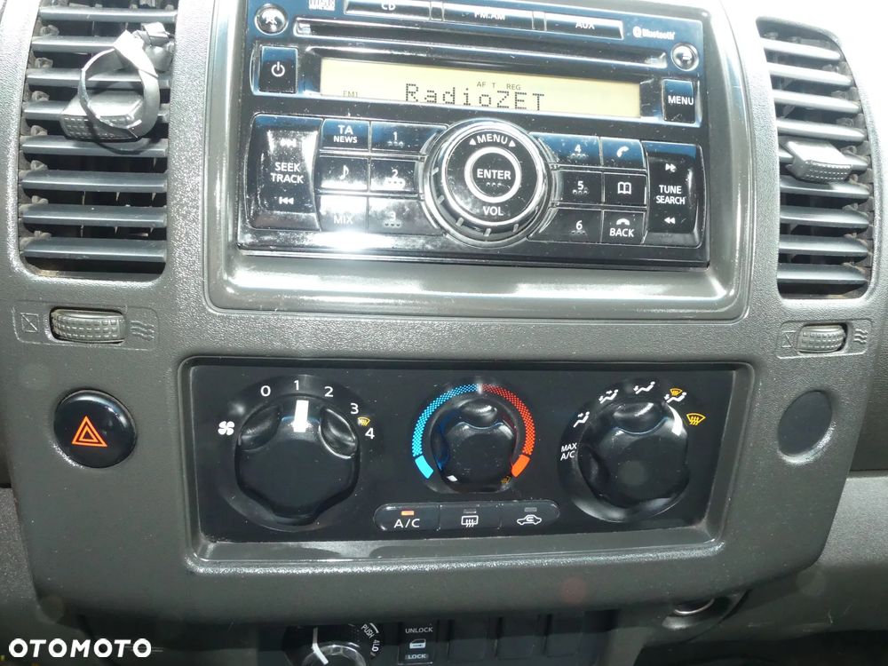 Nissan Navara 2.5 D XE 140 - 8