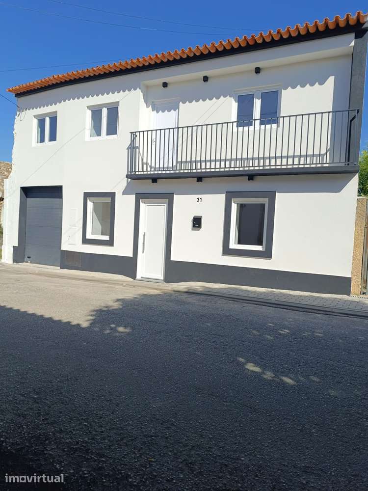 Moradia Remodelada em Pena- Cantanhede-Garagem, Anexos e zona exterior - Grande imagem: 2/30