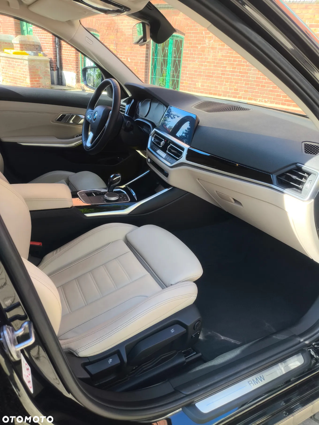 BMW Seria 3 330e - 17
