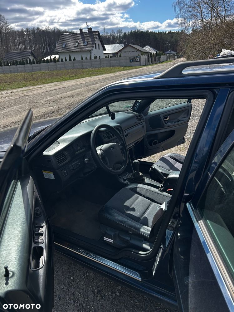 Volvo V70 2.5TDI - 8