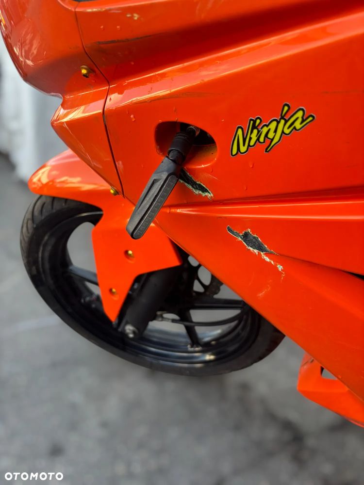 Kawasaki Ninja 250R - 7