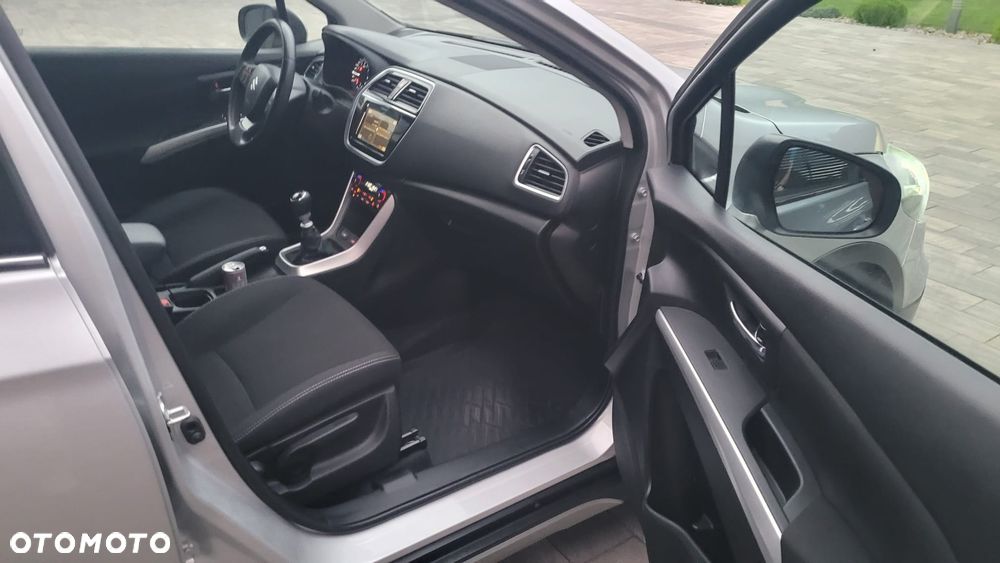 Suzuki SX4 S-Cross 1.4 T Premium - 6