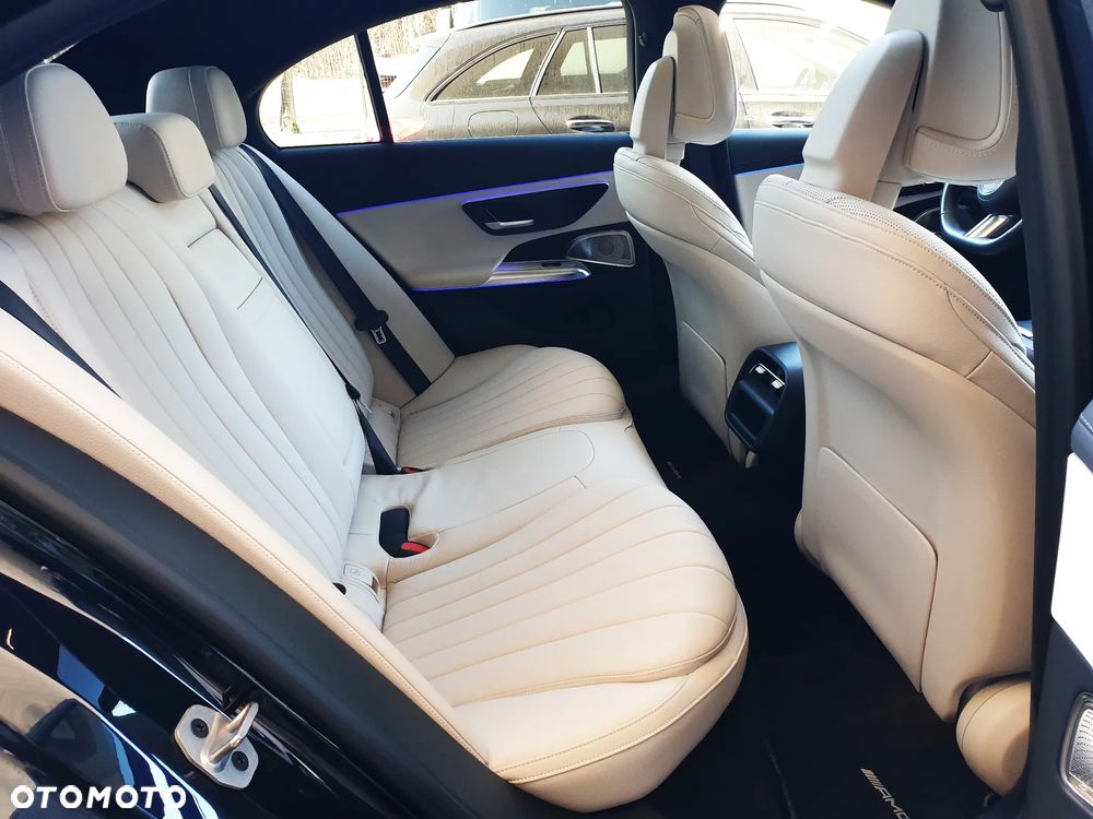 Mercedes-Benz Klasa E - 21