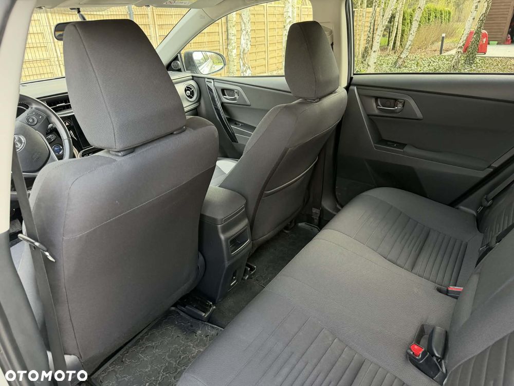 Toyota Auris - 19