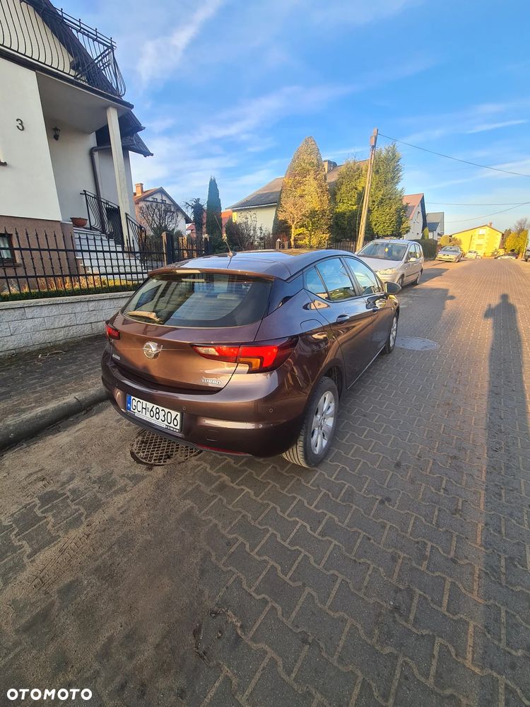 Opel Astra 1.4 T Enjoy - 9