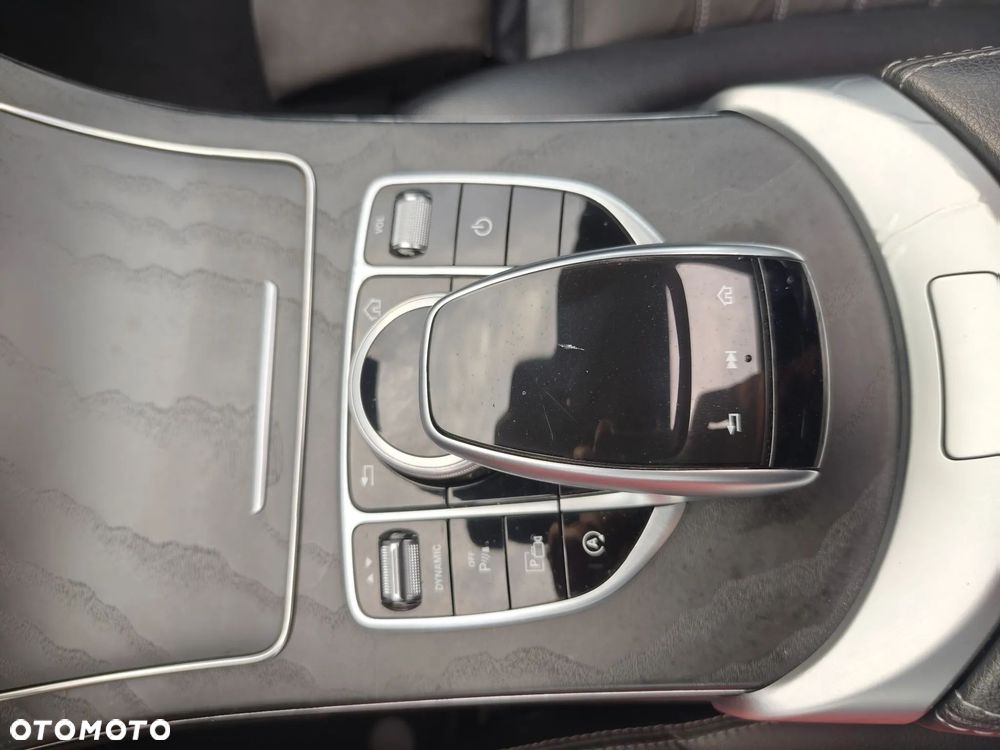 Mercedes-Benz Klasa C 220 d 9G-TRONIC AMG Line - 30