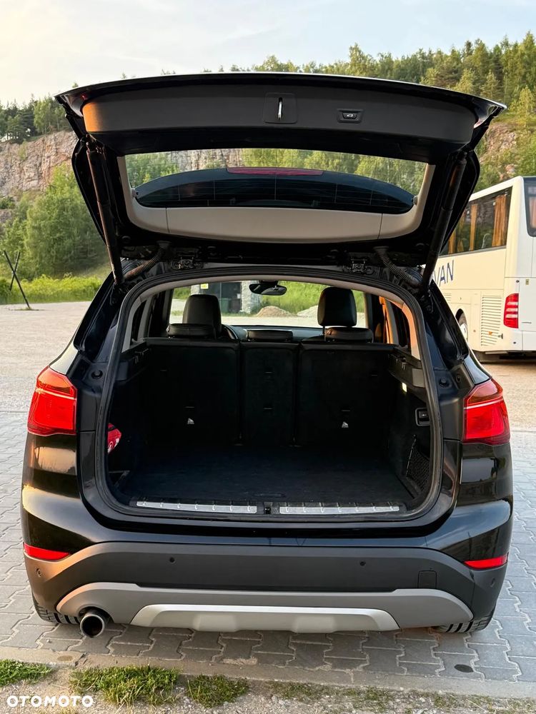 BMW X1 xDrive18d Advantage - 17