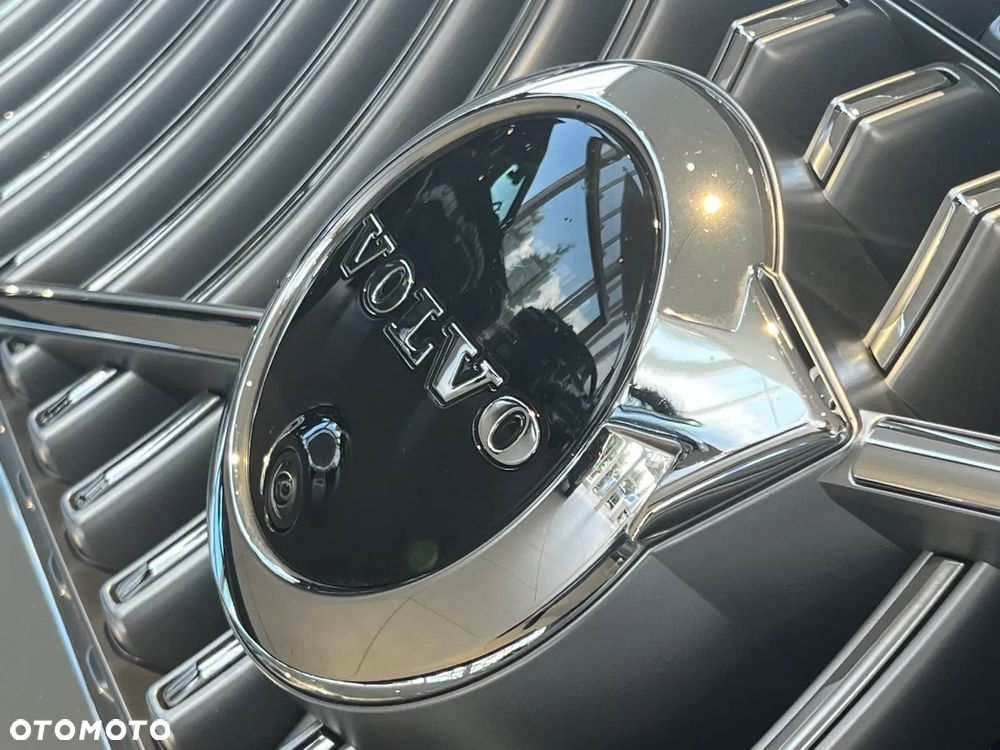 Volvo XC 90 B5 D AWD Ultimate Dark 7os - 3