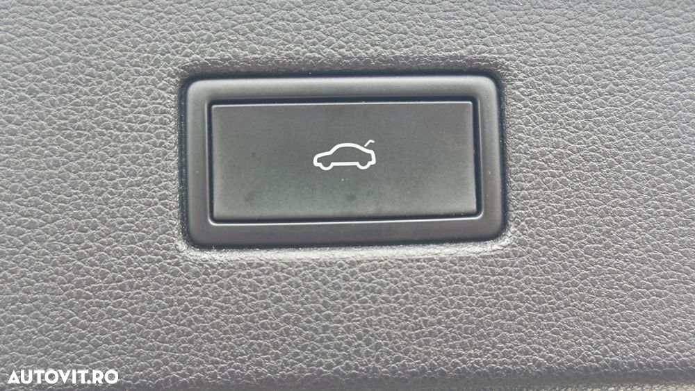 Volkswagen Tiguan 2.0 TDI SCR 4MOTION DSG Elegance - 27