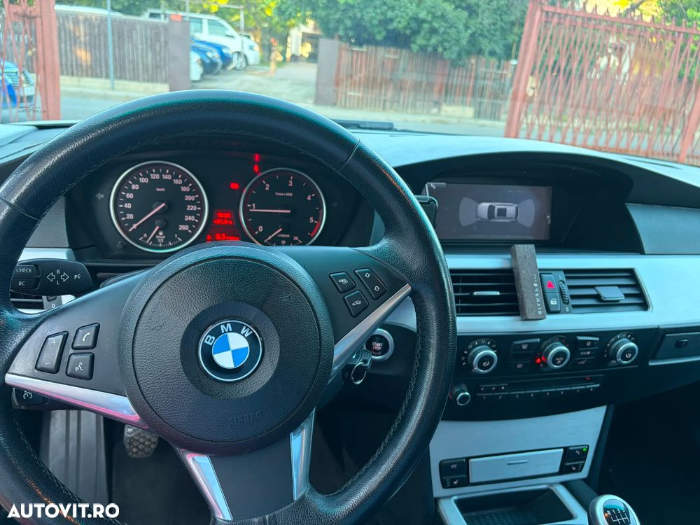 BMW Seria 5 520d - 14