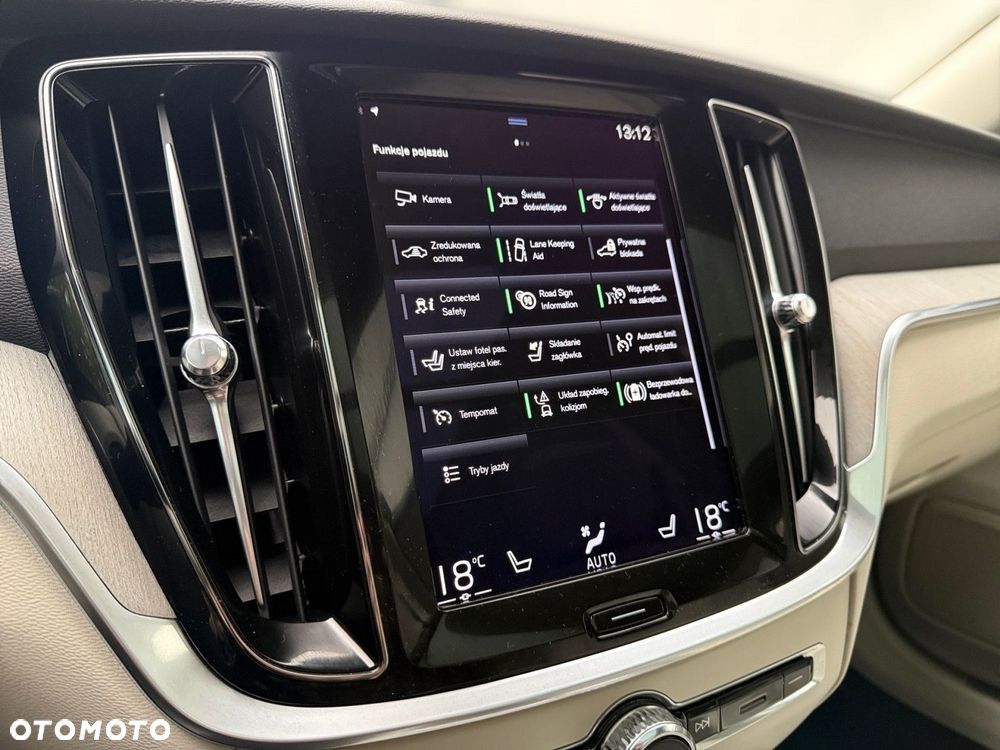 Volvo V60 Cross Country - 20
