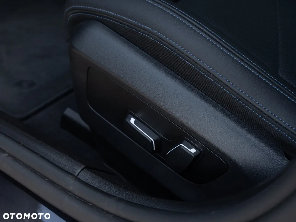 BMW Seria 5 520i - 14